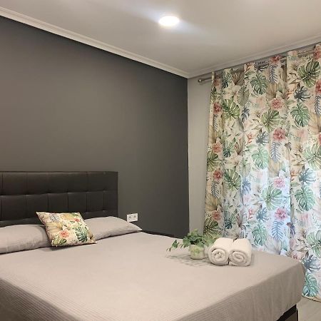 Apartamento Deluxe, 4 Habitaciones, Parking Madrid Luaran gambar