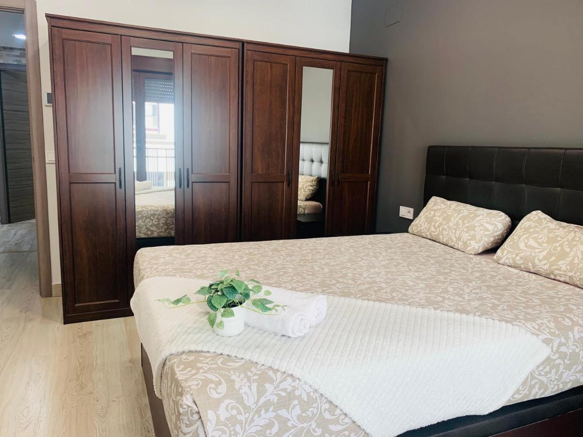 Apartamento Deluxe, 4 Habitaciones, Parking Madrid Luaran gambar