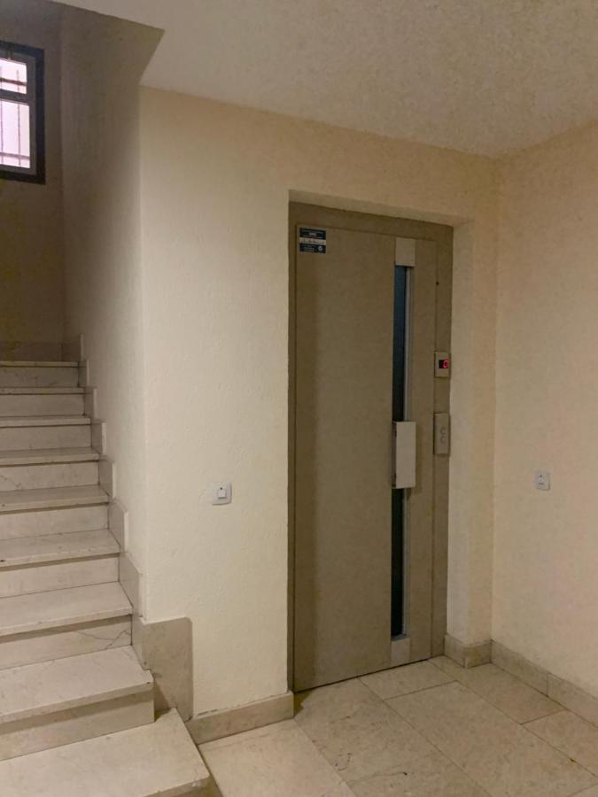 Apartamento Deluxe, 4 Habitaciones, Parking Madrid Luaran gambar