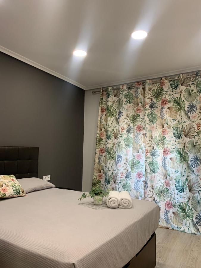 Apartamento Deluxe, 4 Habitaciones, Parking Madrid Luaran gambar